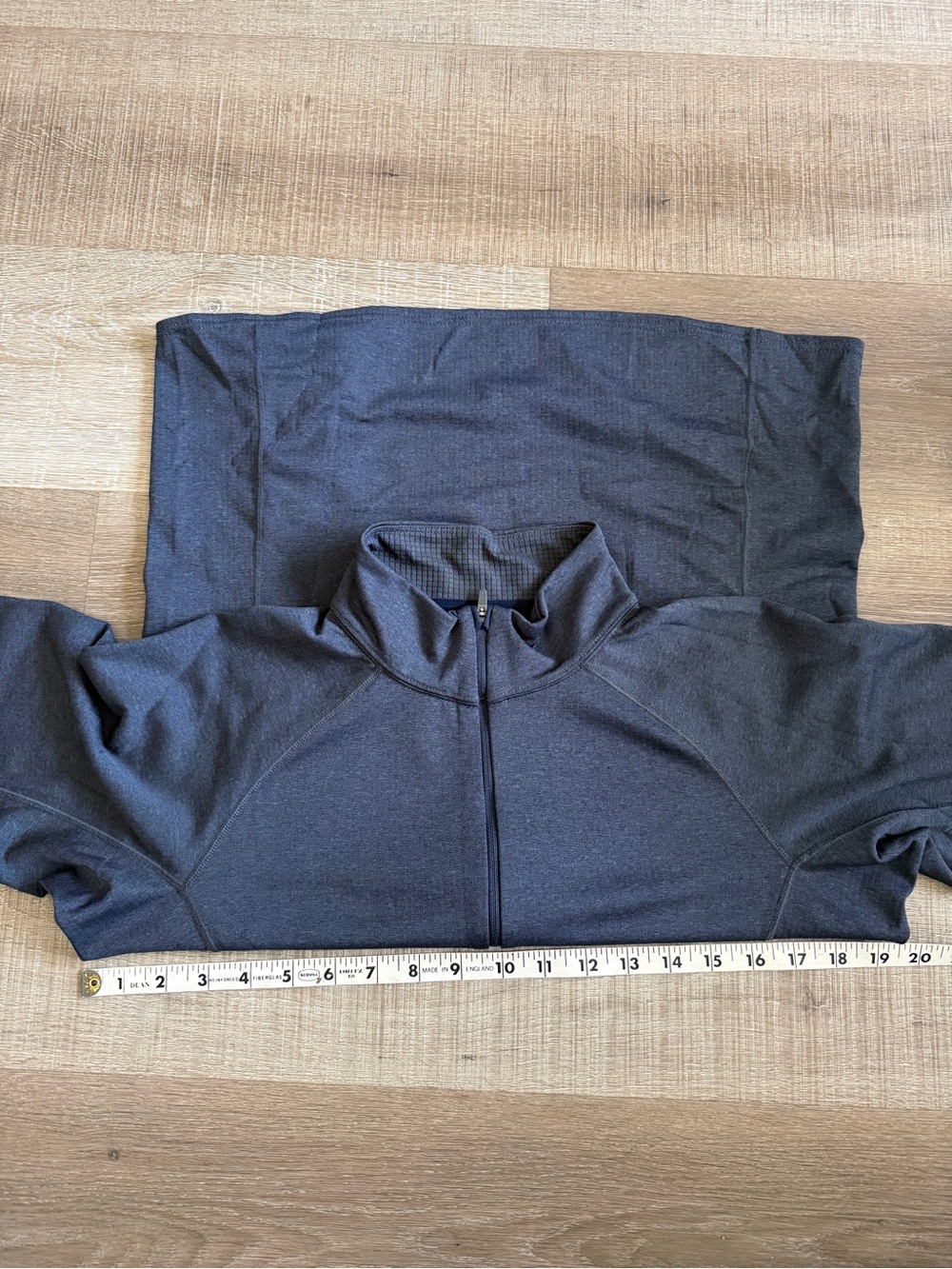 Patagonia Size M Blue/Gray Capilene Midweight 1/4 Zip Polartec Baselayer - Picture 8 of 9